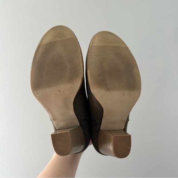 Old Navy Olive Booties - Picture 4 of 6